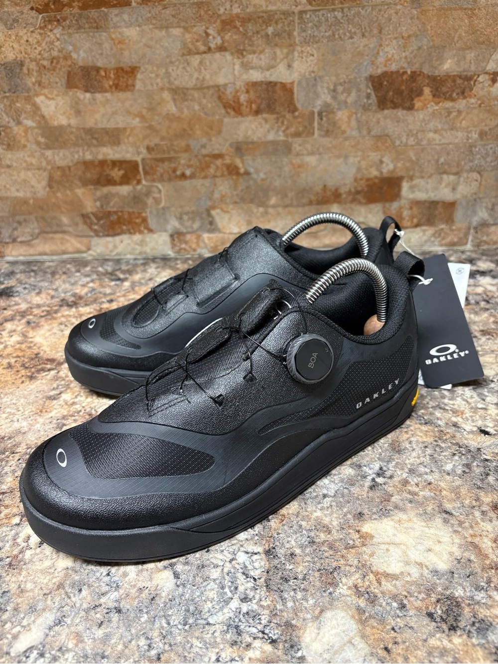 Oakley Koya RC BOA Vibram Sole Sneakers Size 8.5